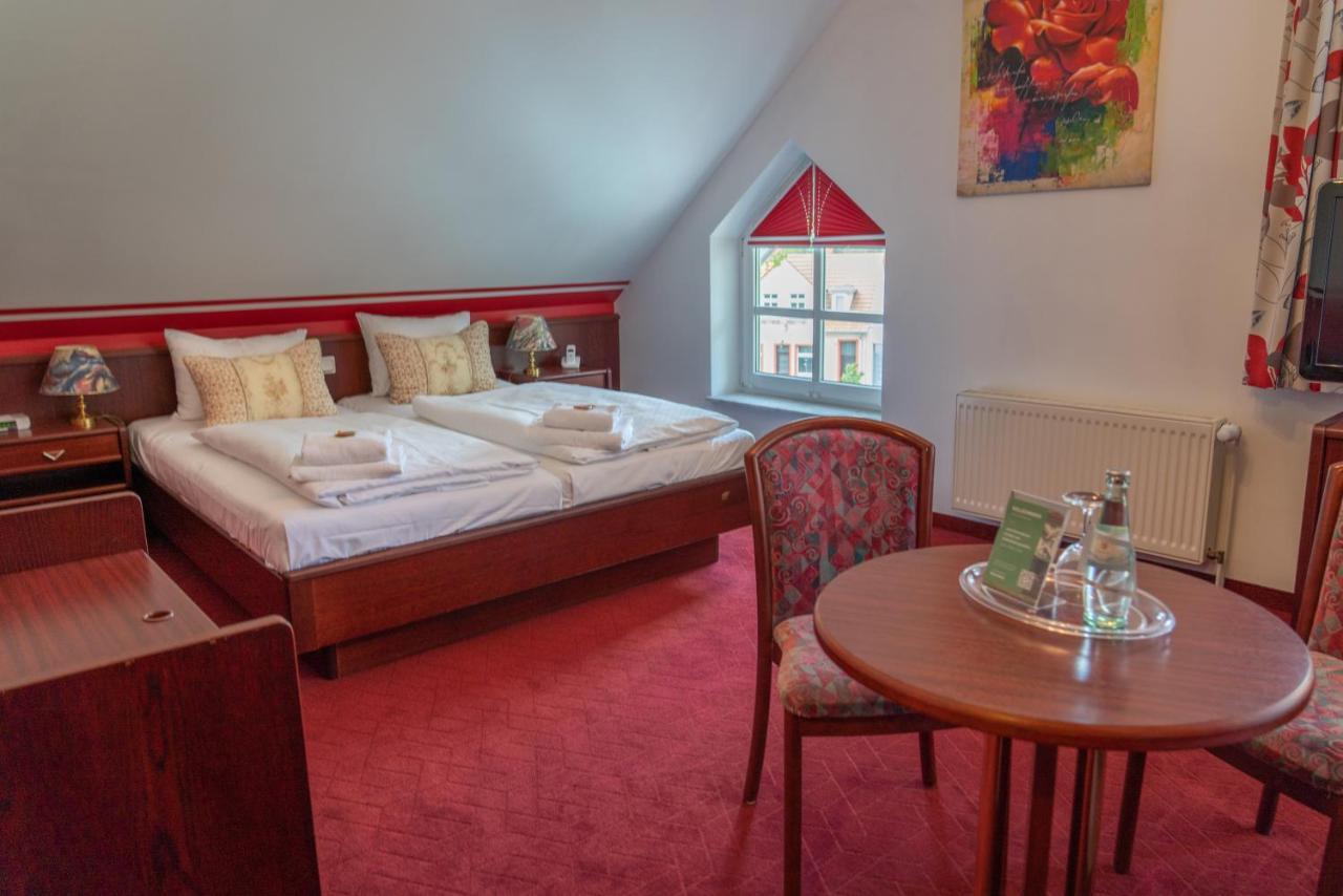 Parkhotel Neustadt Garni Kültér fotó